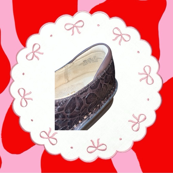 alegria brown mary janes π - Picture 3 of 10